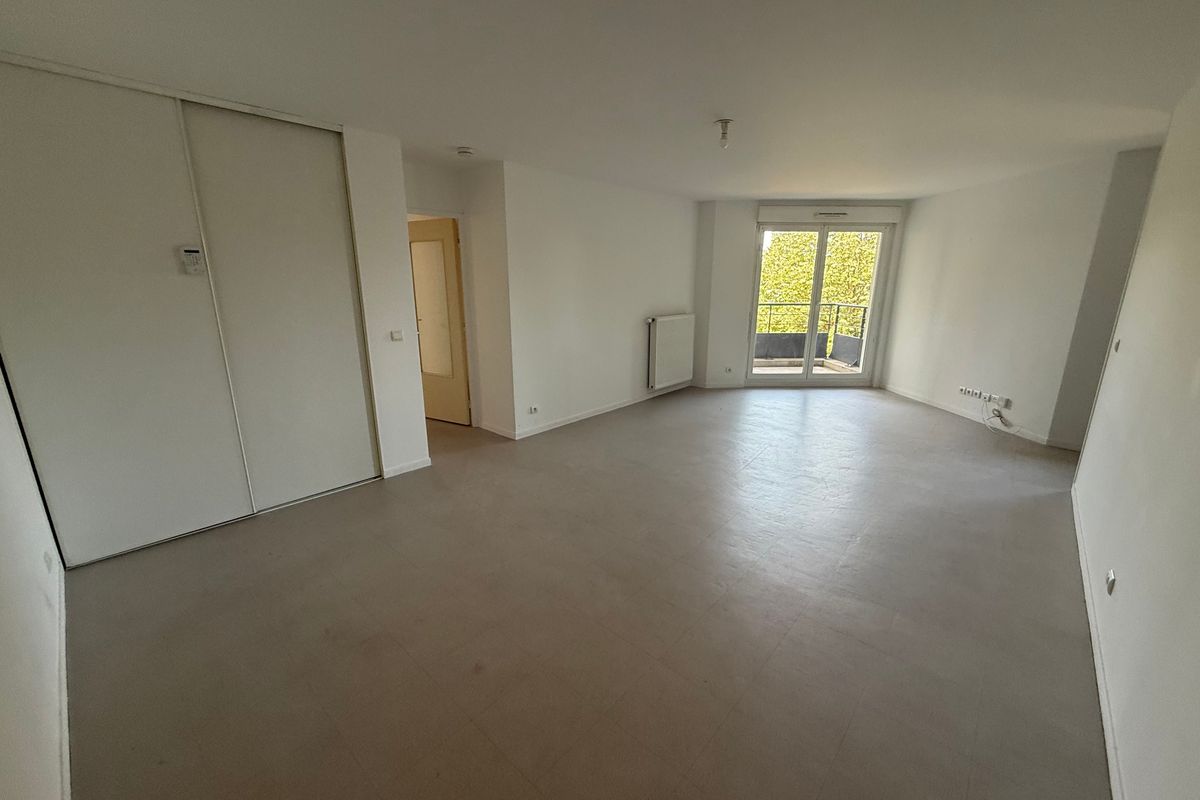 T3 de 71 m² à Saint-Priest, Carré Rostand