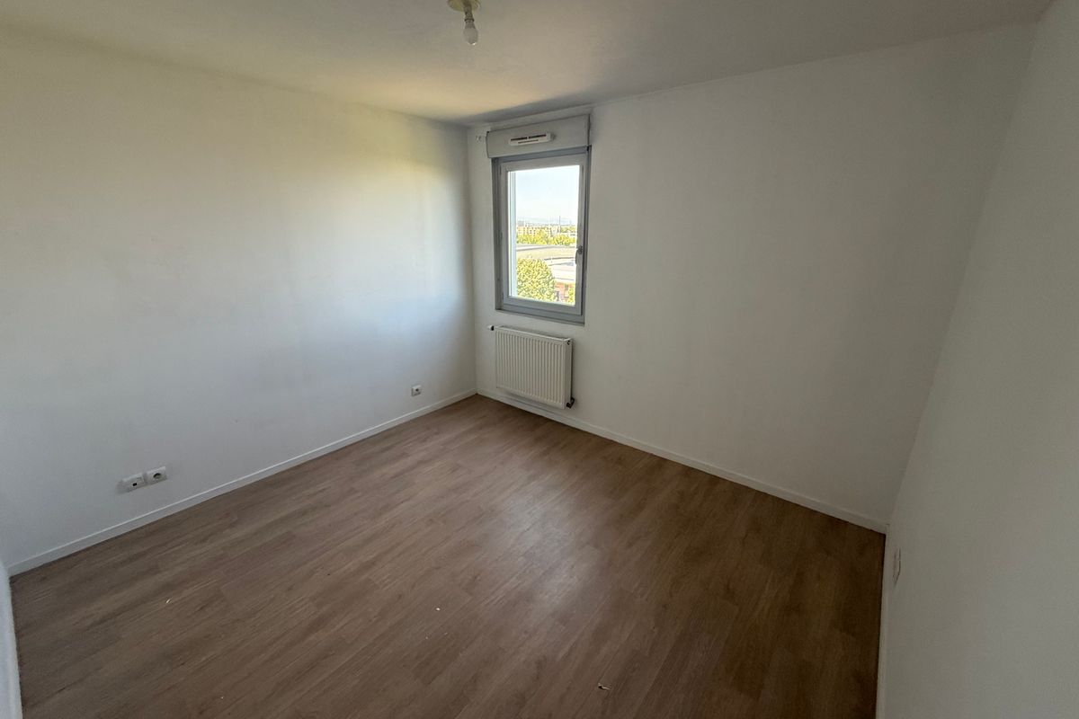 T3 de 71 m² à Saint-Priest, Carré Rostand