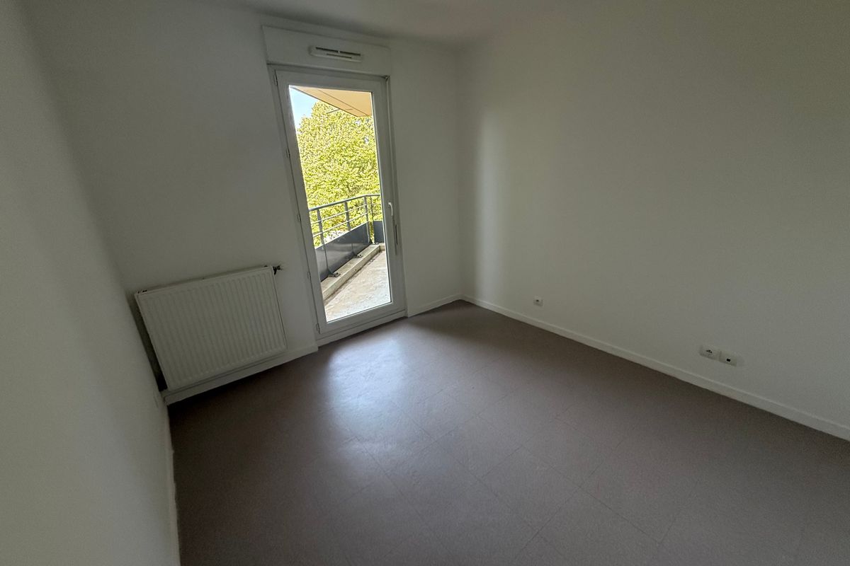 T3 de 71 m² à Saint-Priest, Carré Rostand