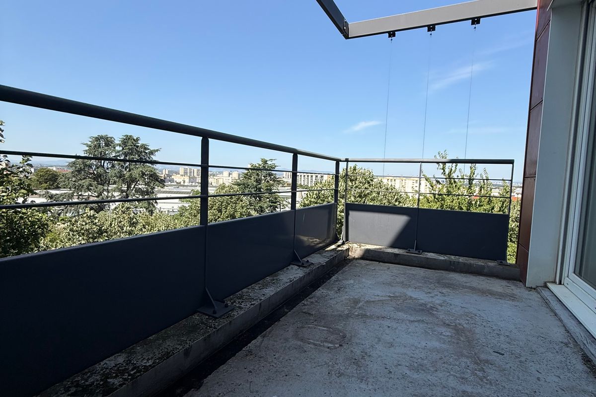 T3 de 71.71 m² à Saint-Priest, Carré Rostand
