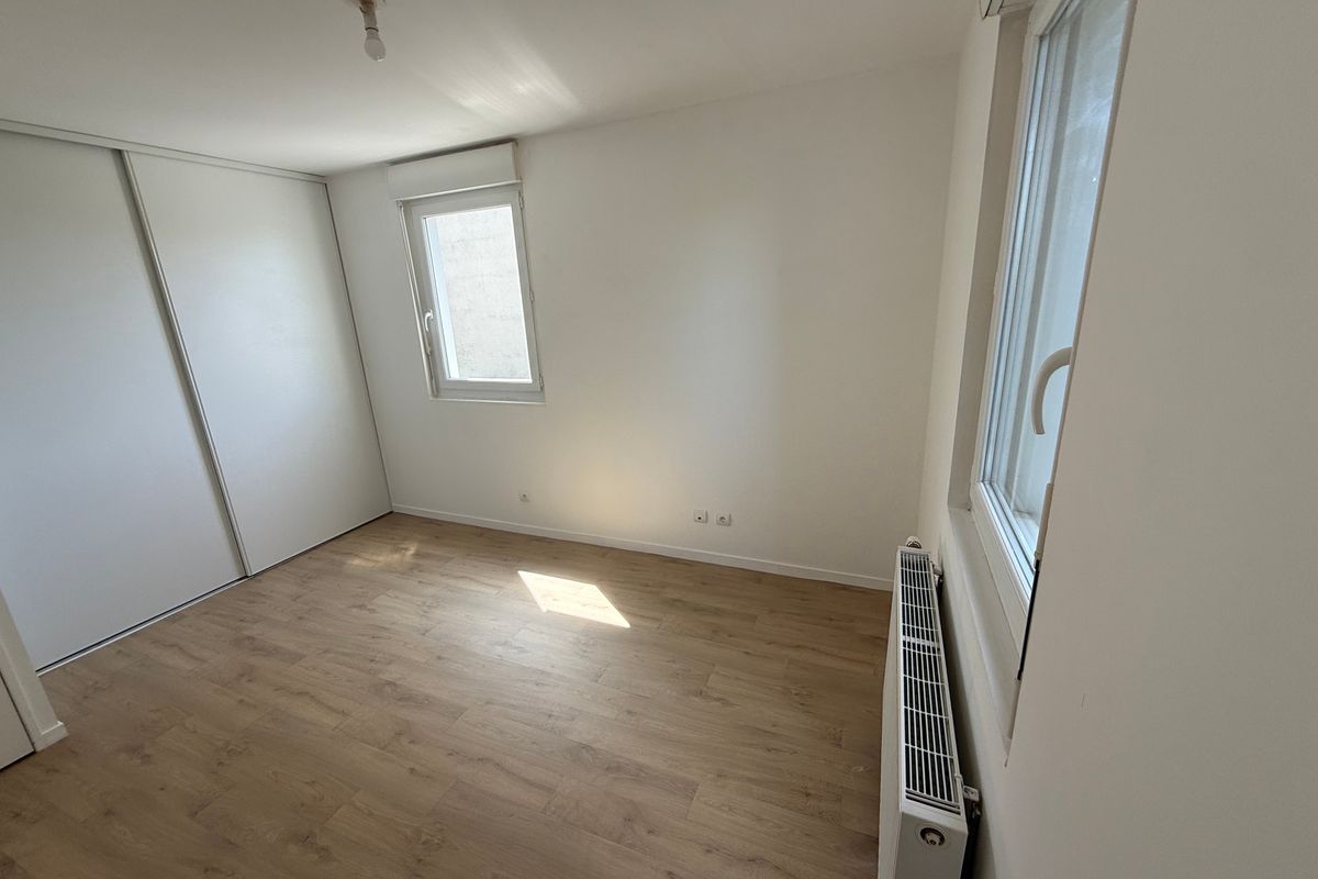 T3 de 71 m² à Saint-Priest, Carré Rostand